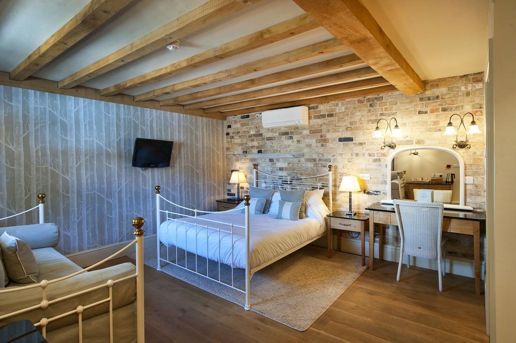 The Fox By Greene King Inns Bury St. Edmunds Номер фото